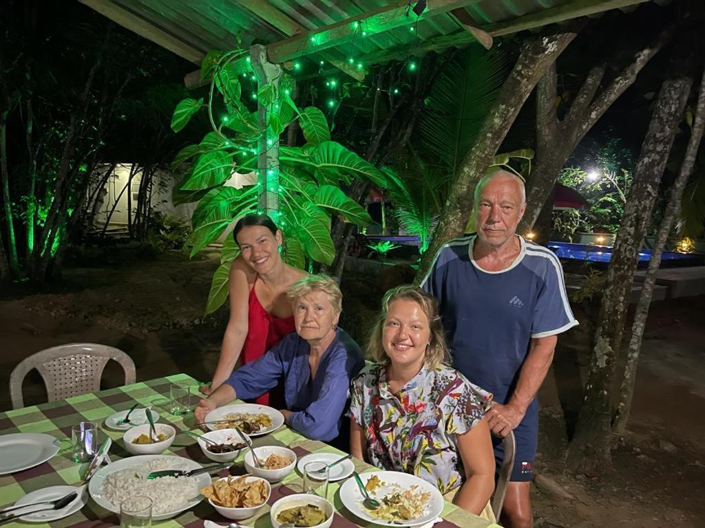 Jungle Restaurant And Villa Unawatuna Exterior foto